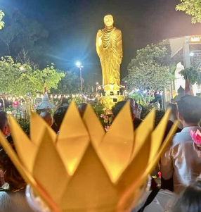 Hình Ảnh Đêm Đầu Đà Magha Puja (Rằm Tháng Giêng)